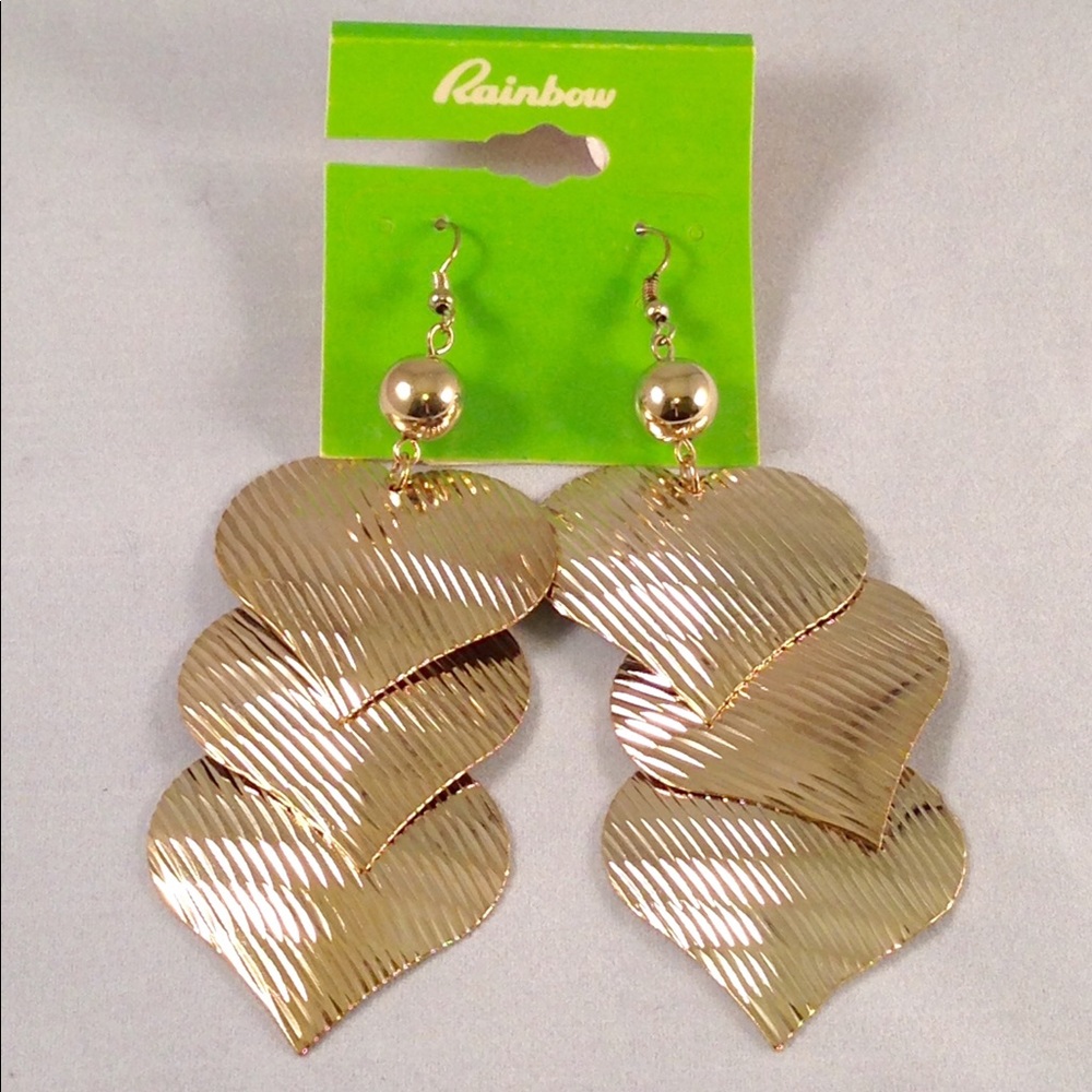 Gold or Silver Shiny Metal Heart Dangle Earrings